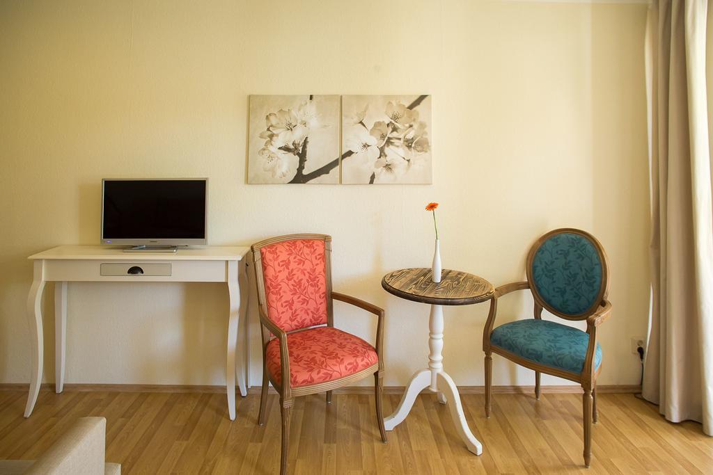 Wohlfuehlen Mit Grossem Balkon Appartement Erfurt Buitenkant foto