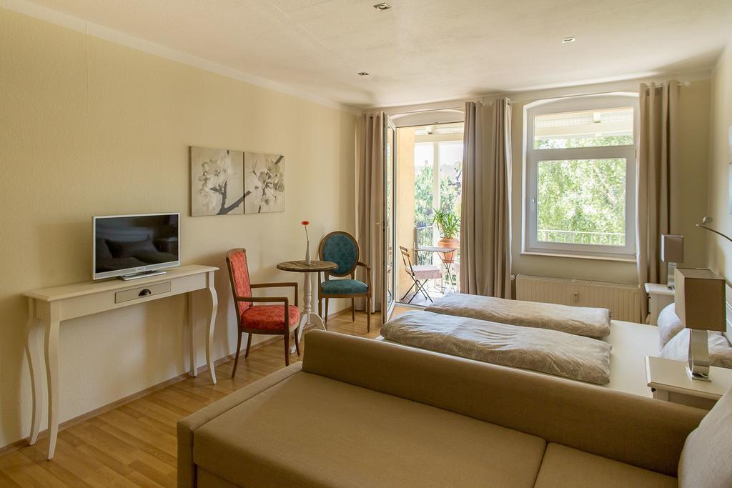 Wohlfuehlen Mit Grossem Balkon Appartement Erfurt Buitenkant foto